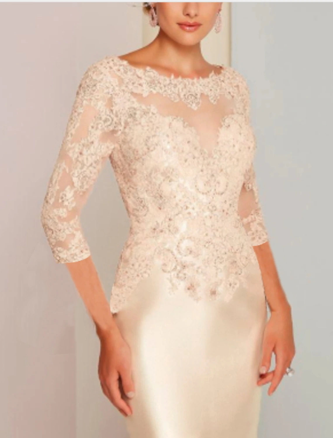Vestido de Madre de la Novia con Corte Vaina/Columna para Invitadas de Boda Elegante Cuello Joya Largo a la Rodilla Charmeuse Manga 3/4 con Apliques